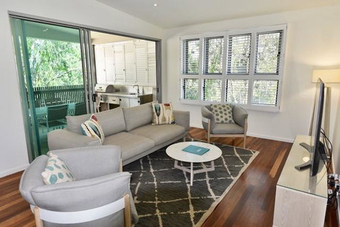 East On Byron - Accommodation Gladstone 25