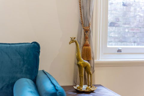 Heritage Townhouse Near Harbour Bridge - Accommodation Gladstone 38