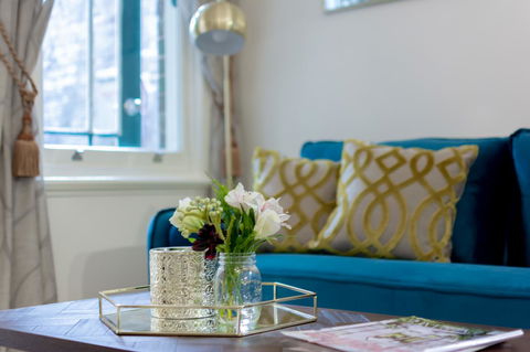 Heritage Townhouse Near Harbour Bridge - Accommodation Gladstone 5