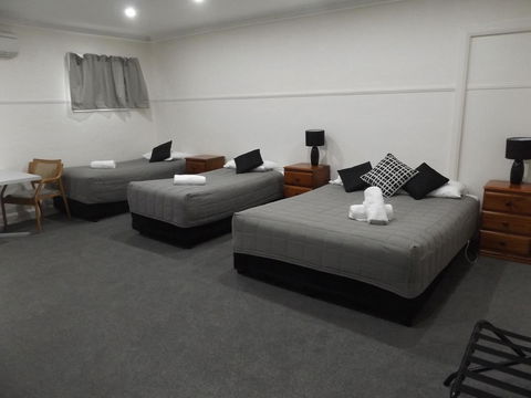 Ben Chifley Motor Inn - Accommodation Gladstone 1