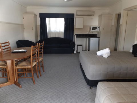 Ben Chifley Motor Inn - Accommodation Gladstone 24