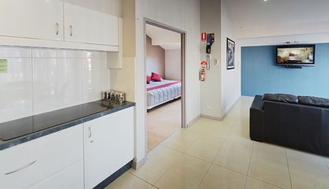 Jesmond Executive Villas - Accommodation Gladstone 32