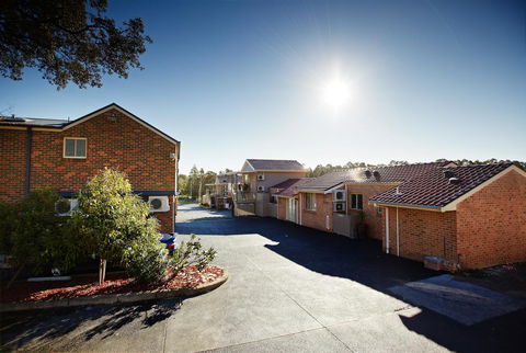 Jesmond Executive Villas - Accommodation Gladstone 12