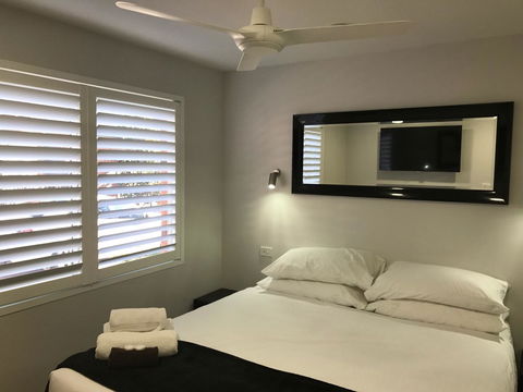 Jesmond Executive Villas - Accommodation Gladstone 8