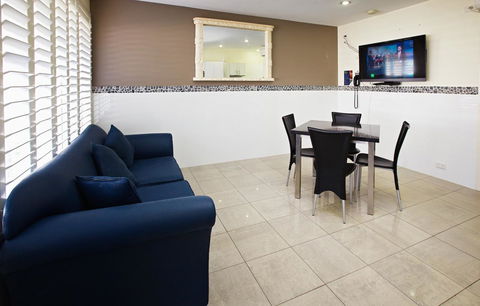 Jesmond Executive Villas - Accommodation Gladstone 20