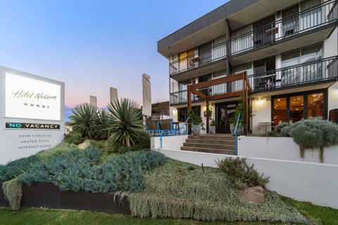 Hotel Nelson - Accommodation Gladstone 0