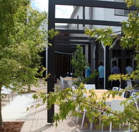 Crossroads Hotel - Accommodation Gladstone