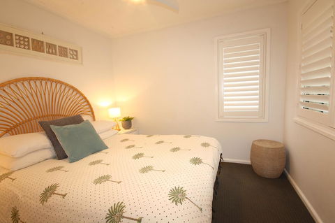 Cossies By The Sea - Accommodation Gladstone 1