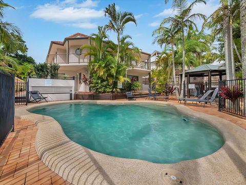 Cossies By The Sea - Accommodation Gladstone 0