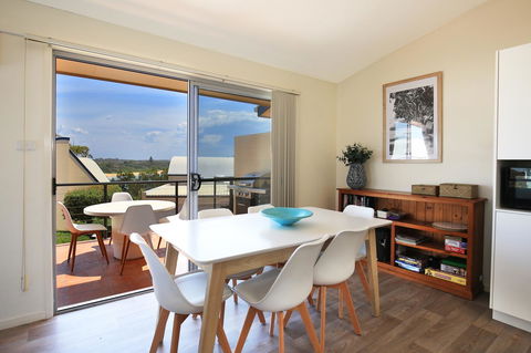 The Cove At Culburra - Direct Access To Beach - Accommodation Gladstone 2
