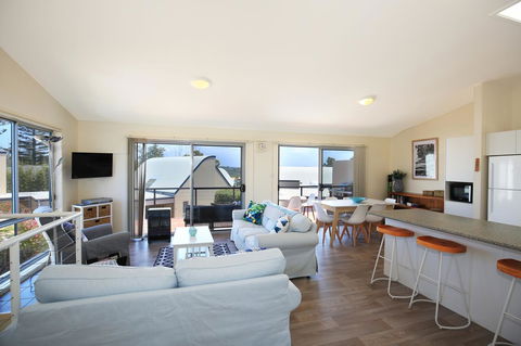 The Cove At Culburra - Direct Access To Beach - Accommodation Gladstone 1