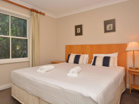 Villa Executive 2br Cypress DS Located Within Cypress Lakes Resort - Accommodation Gladstone 3