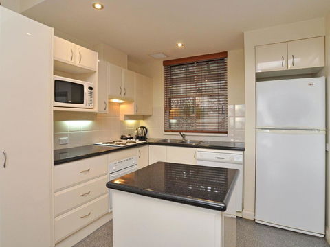 Villa Executive 2br Cypress DS Located Within Cypress Lakes Resort - Accommodation Gladstone 13