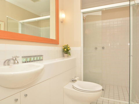 Villa Executive 2br Cypress DS Located Within Cypress Lakes Resort - Accommodation Gladstone 11