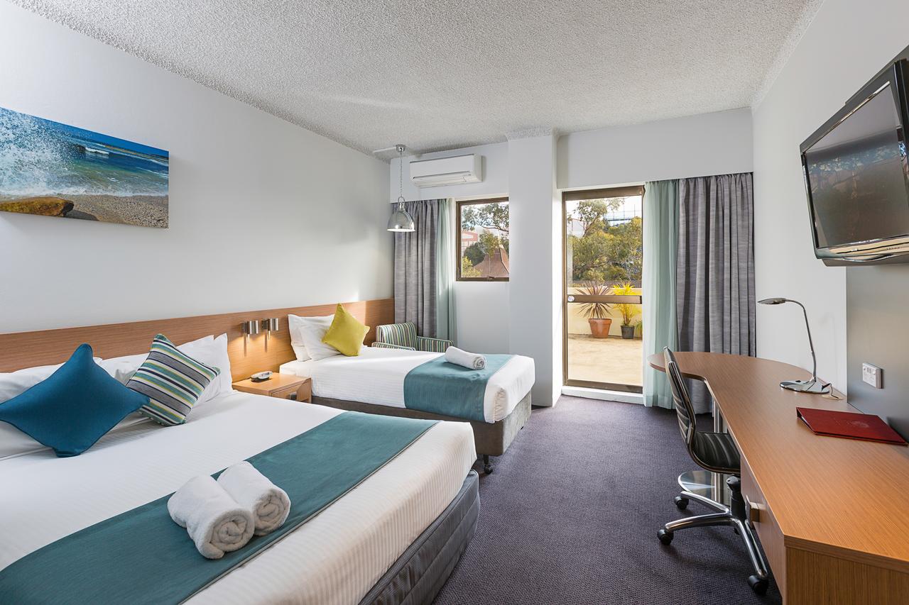 Yowie Bay NSW Accommodation Gladstone