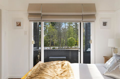 Romanz In The Valley (Luxury B&B) - Accommodation Gladstone 6