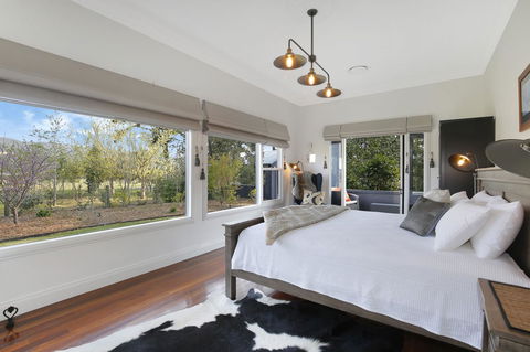 Romanz In The Valley (Luxury B&B) - Accommodation Gladstone 2