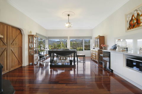 Romanz In The Valley (Luxury B&B) - Accommodation Gladstone 19