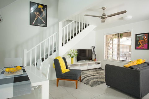 Byron Central Apartments - Accommodation Gladstone 0