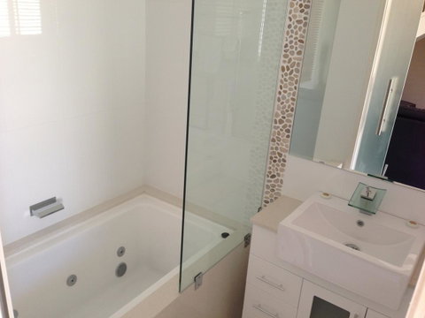 Byron Central Apartments - Accommodation Gladstone 27