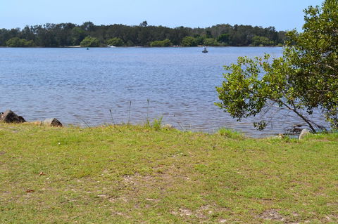 Sundial Holiday Units - Accommodation Gladstone 2