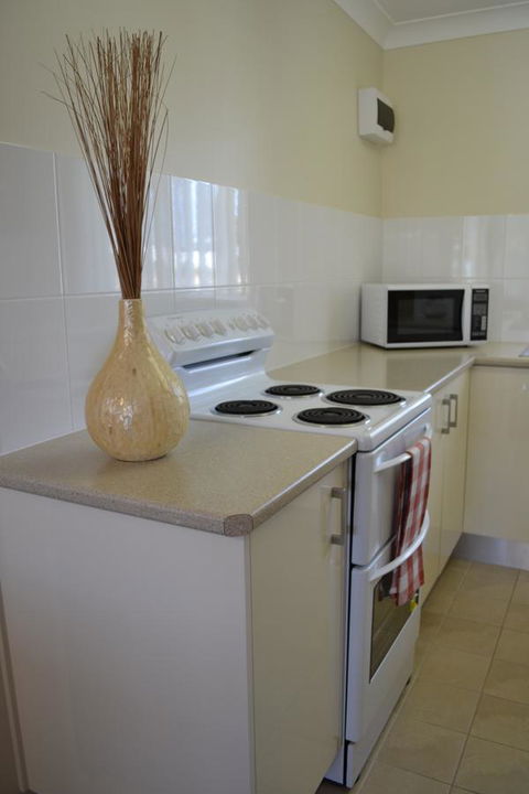 Sundial Holiday Units - Accommodation Gladstone 17
