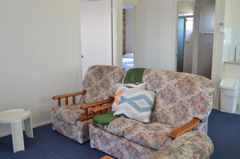 Sundial Holiday Units - Accommodation Gladstone 40
