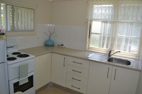 Sundial Holiday Units - Accommodation Gladstone 18