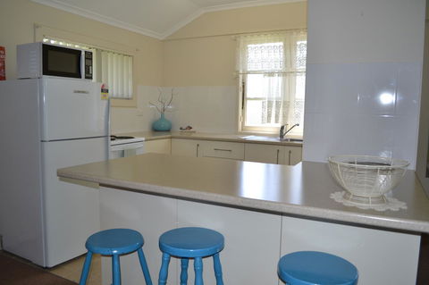 Sundial Holiday Units - Accommodation Gladstone 19