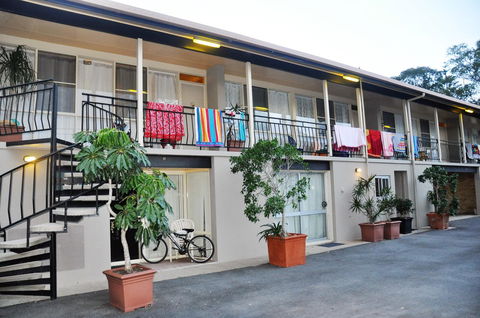 Sundial Holiday Units - Accommodation Gladstone 0