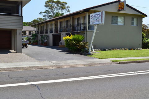 Sundial Holiday Units - Accommodation Gladstone 11