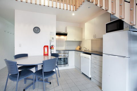 Lantern 1 Bedroom Balcony With Panoramic View - Accommodation Gladstone 17