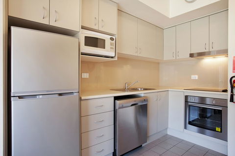 Lantern 1 Bedroom Balcony With Panoramic View - Accommodation Gladstone 29