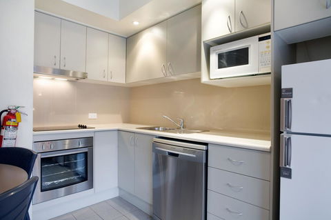 Lantern 1 Bedroom Balcony With Panoramic View - Accommodation Gladstone 22