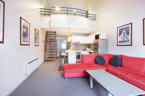 Lantern 1 Bedroom Balcony With Panoramic View - Accommodation Gladstone 21