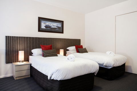 Lantern 1 Bedroom Balcony With Panoramic View - Accommodation Gladstone 16