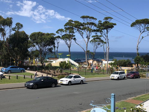 Breakers Apartments - Accommodation Gladstone 5