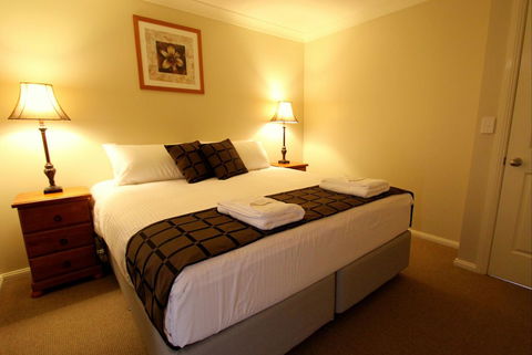 Colonial Court Villas - Accommodation Gladstone 24
