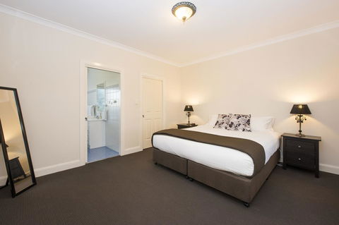 Colonial Court Villas - Accommodation Gladstone 14