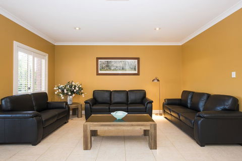 Colonial Court Villas - Accommodation Gladstone 16