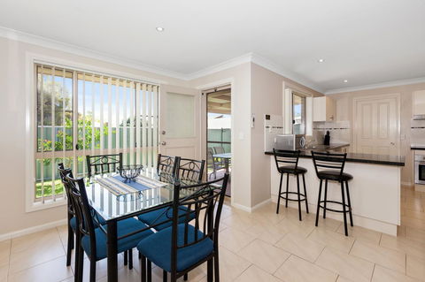 Colonial Court Villas - Accommodation Gladstone 34