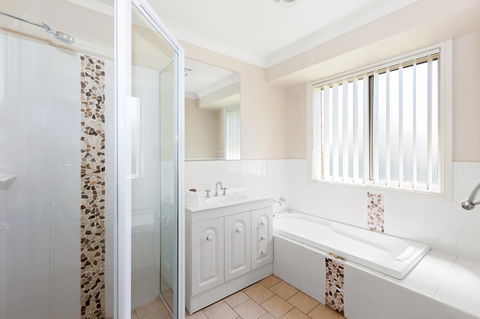Colonial Court Villas - Accommodation Gladstone 18
