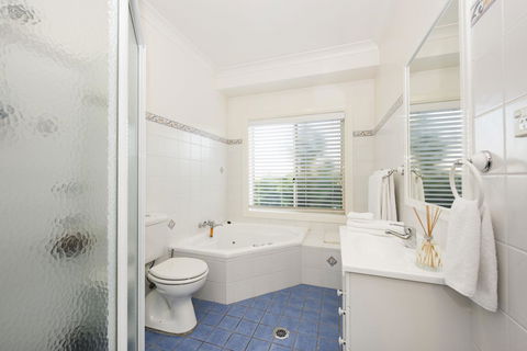 Colonial Court Villas - Accommodation Gladstone 10