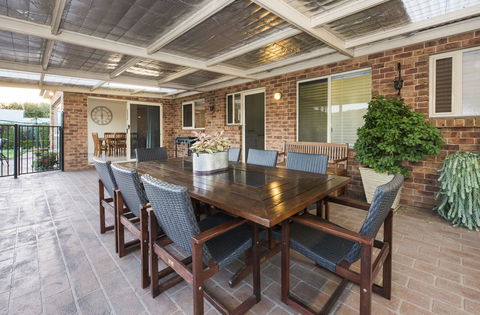 Colonial Court Villas - Accommodation Gladstone 5