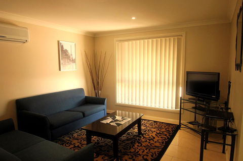 Colonial Court Villas - Accommodation Gladstone 31