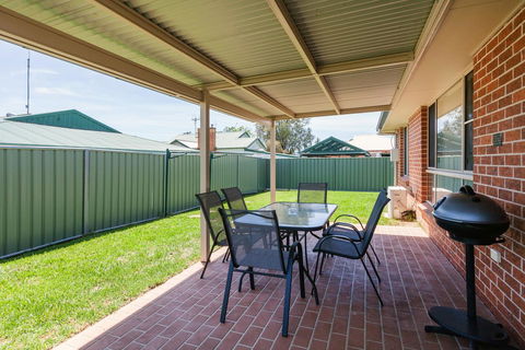 Colonial Court Villas - Accommodation Gladstone 32
