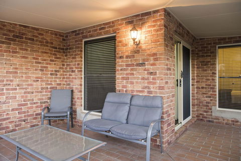 Colonial Court Villas - Accommodation Gladstone 3