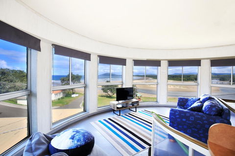 The Rotunda, Gerroa - Accommodation Gladstone 2