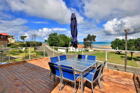 The Rotunda, Gerroa - Accommodation Gladstone 1