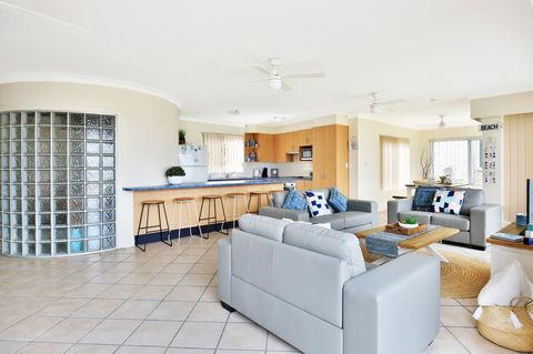 The Rotunda, Gerroa - Accommodation Gladstone 9